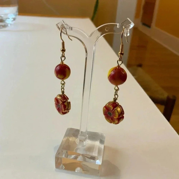 KVITKA CREATIONS Handmade Beaded Red Flower Earrings - Picture 11 of 13